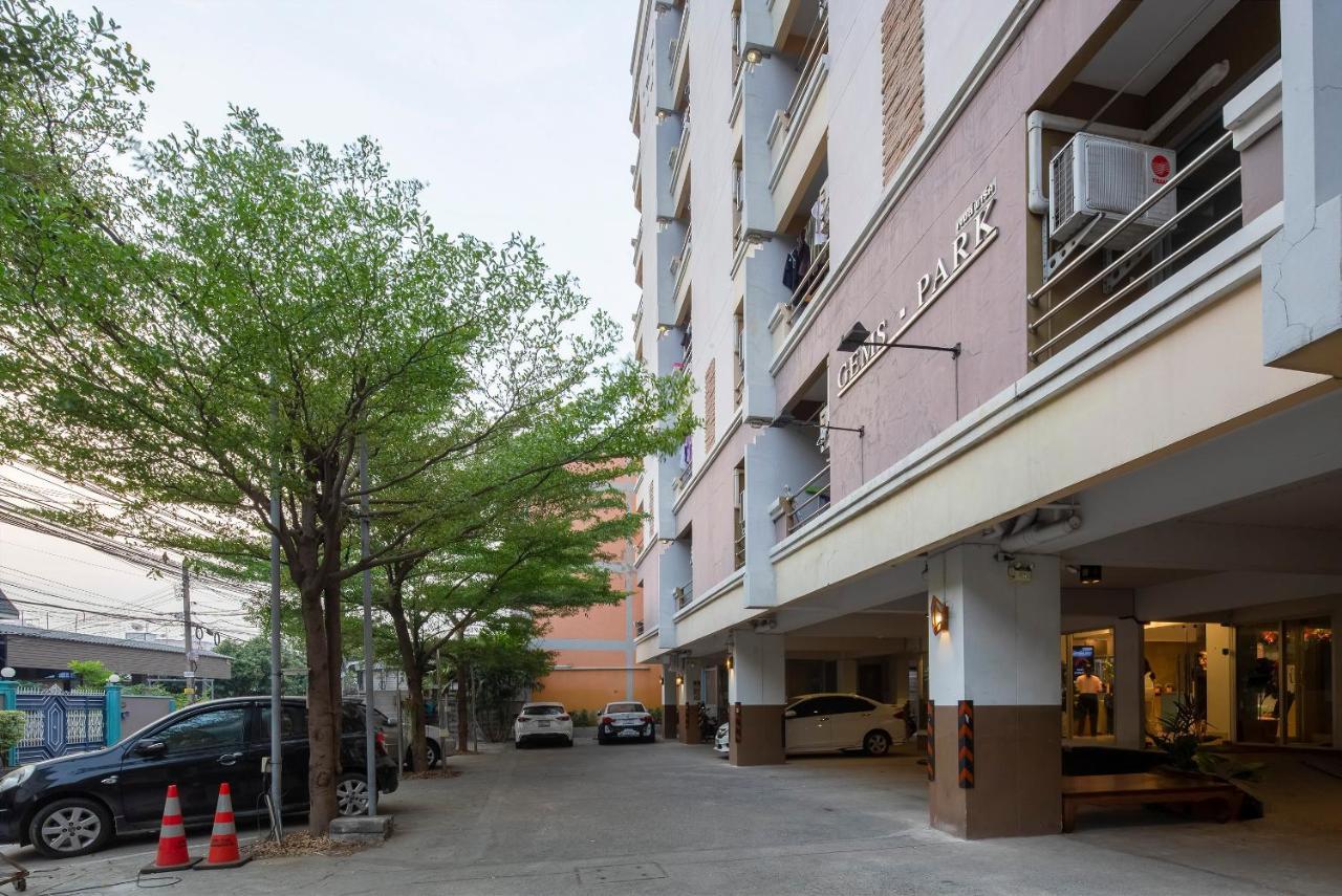 Gems Park Don Mueang Airport And Bts Hotel Bangkok Exterior photo